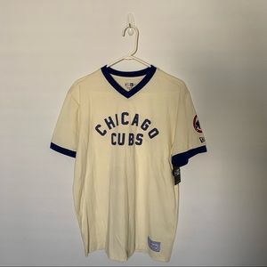 New era “Chicago Cubs” vintage tee